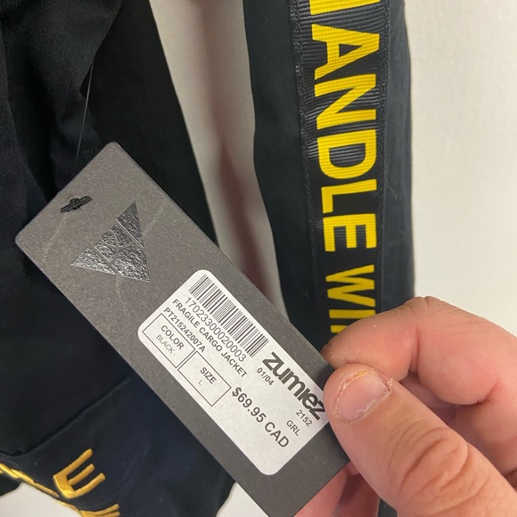 NWT Petals and Peacocks Handle With Care Button Up Longsleeve Large Zuniga - Picture 5 of 8